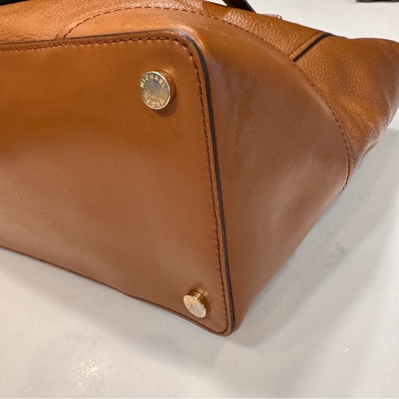 Michael Kors Aria Leather Top Zip Large Tote Handbag Tan/Brown - Picture 4 of 16
